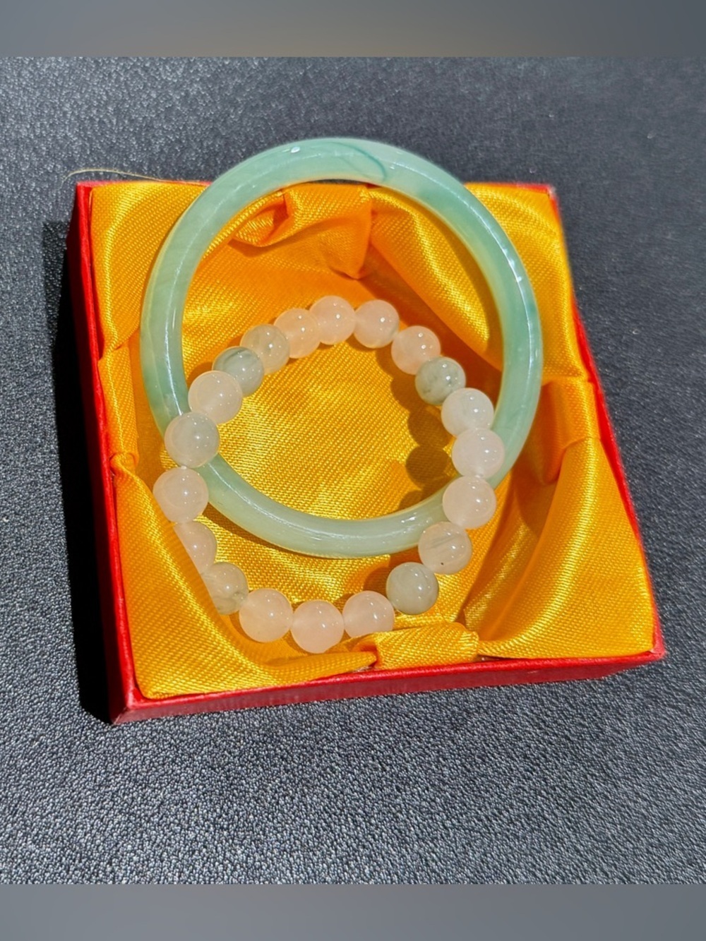 Tianshan Jade-Color
Bracelet Set  / 58mm set of two